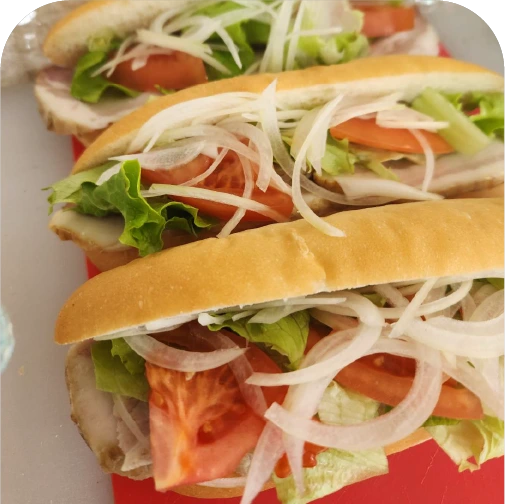 パニーニ、ホットコーヒーなどby mon lapin